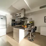Beachfront Villa La Mer, Veritas - Maid, Babysitting, Breakfast & Boat On Request *