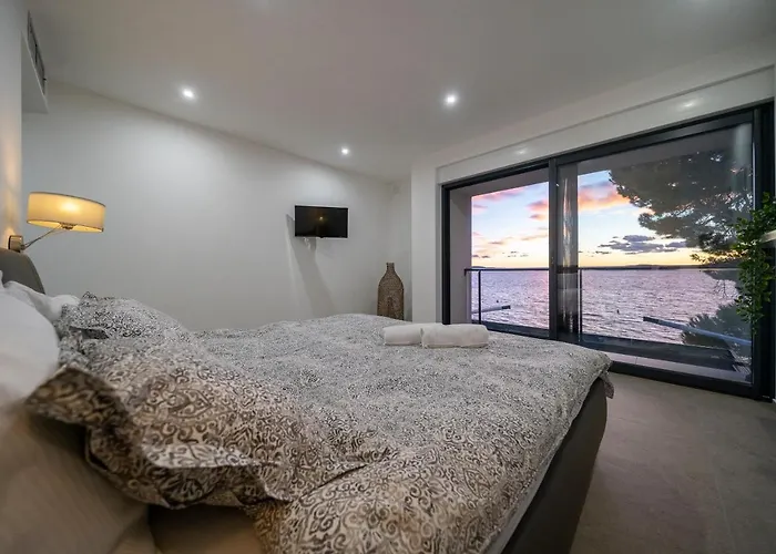 Beachfront Villas Veritas *